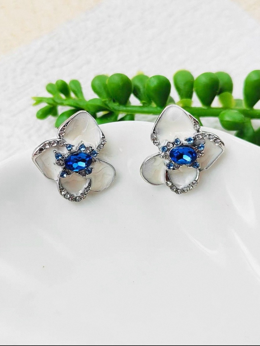 Blue Crystal Flower Stud Earrings - Elegant Women Jewelry